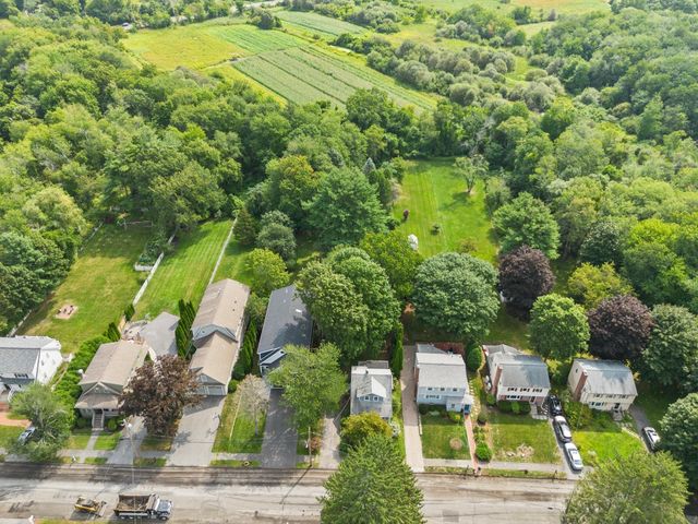 72 Valleyfield St, Lexington, MA 02421
