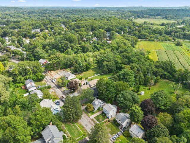 72 Valleyfield St, Lexington, MA 02421