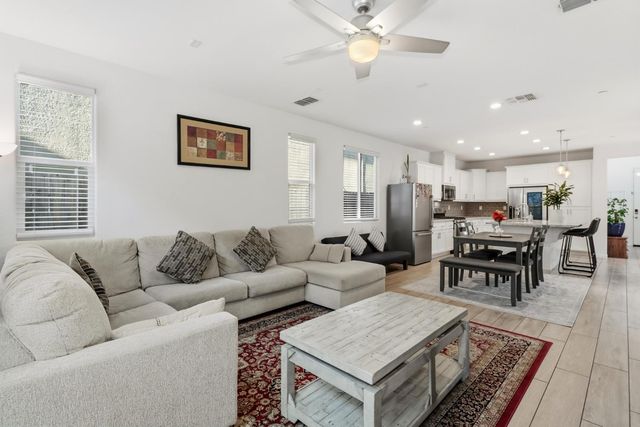 1620 Viburnum Ln, Rocklin, CA 95765