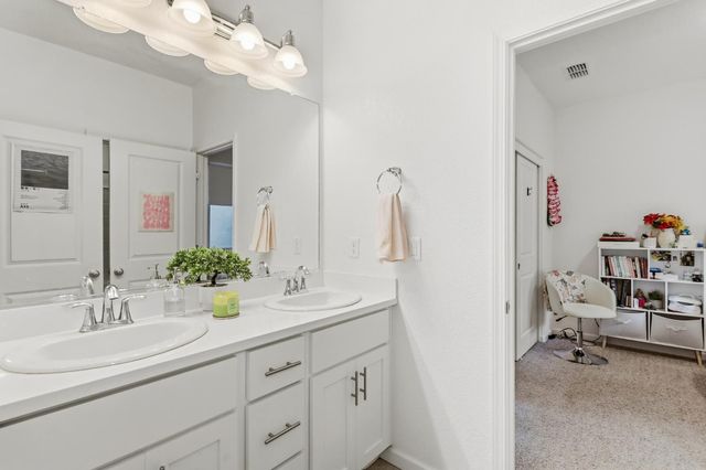 1620 Viburnum Ln, Rocklin, CA 95765