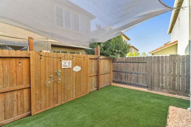 1620 Viburnum Ln, Rocklin, CA 95765