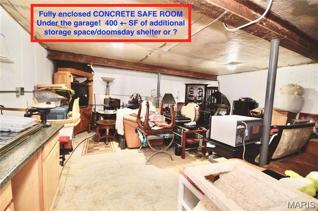 9965 Shiloh Dr, Hillsboro, MO 63050