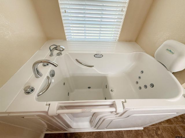 331 County Road 2258, Mineola, TX 75773