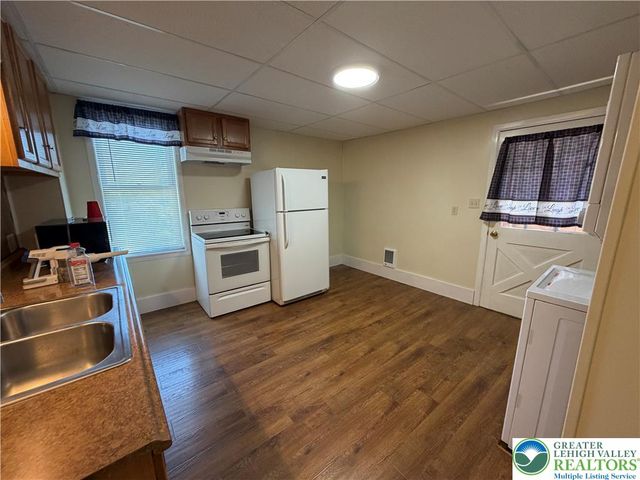 112 North Whitfield Street 2nd Floor, Nazareth Boro, PA 18064