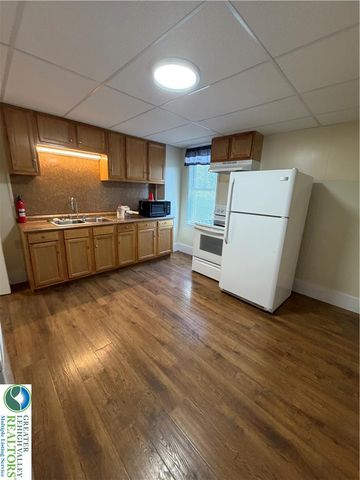 112 North Whitfield Street 2nd Floor, Nazareth Boro, PA 18064