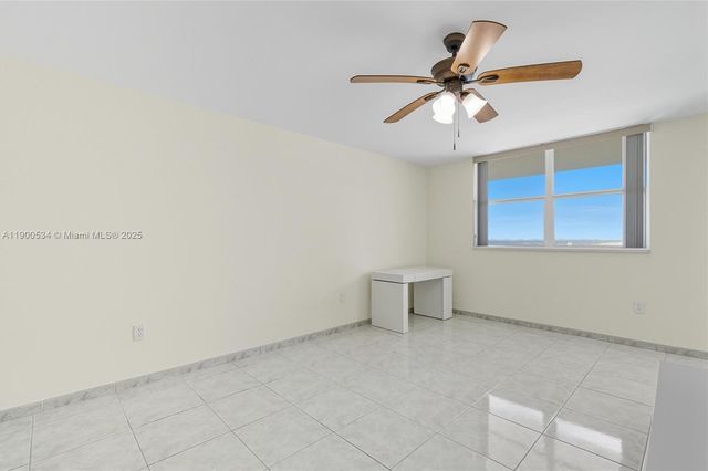 1833 S Ocean Dr 1809, Hallandale Beach, FL 33009