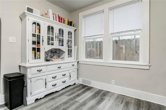 1427 6th Avenue, Leavenworth, KS 66048