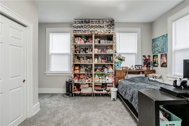 1427 6th Avenue, Leavenworth, KS 66048