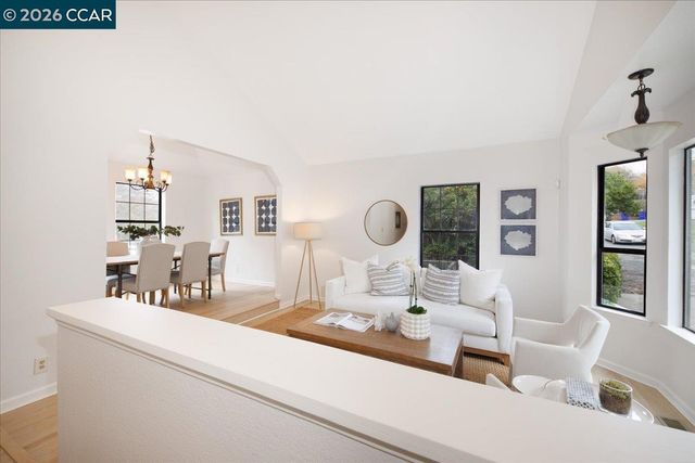 15 Aspen Ct, El Sobrante, CA 94803