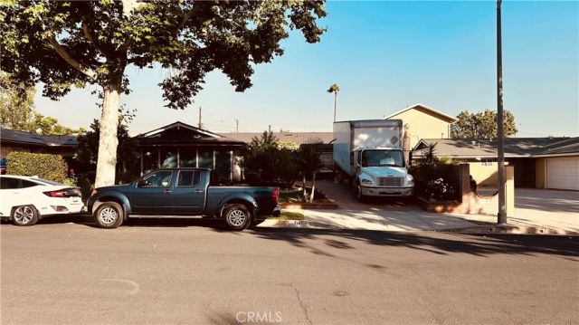 11666 Remington, Sylmar, CA 91342