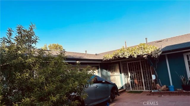 11666 Remington, Sylmar, CA 91342