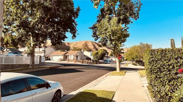 11666 Remington, Sylmar, CA 91342