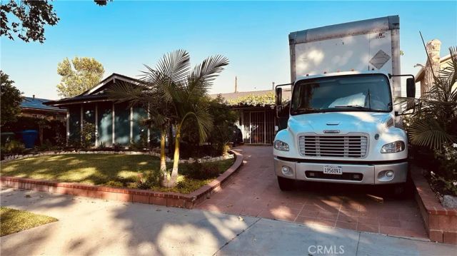 11666 Remington, Sylmar, CA 91342