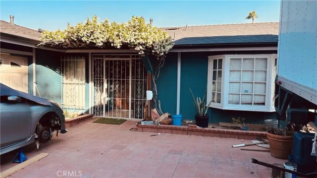 11666 Remington, Sylmar, CA 91342