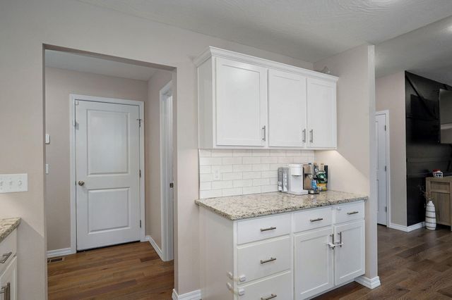 1349 E Stoneridge Street, Springfield, MO 65803