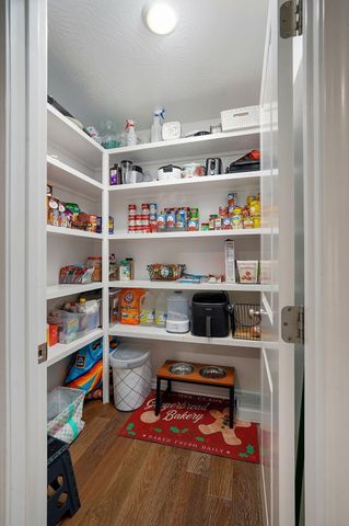 1349 E Stoneridge Street, Springfield, MO 65803