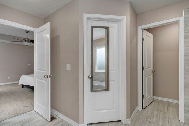 1349 E Stoneridge Street, Springfield, MO 65803