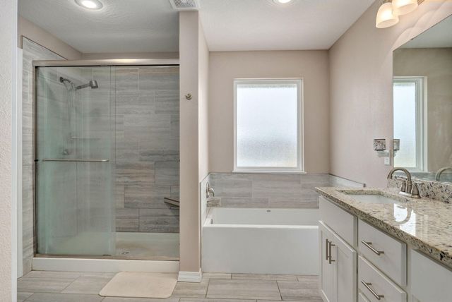 1349 E Stoneridge Street, Springfield, MO 65803