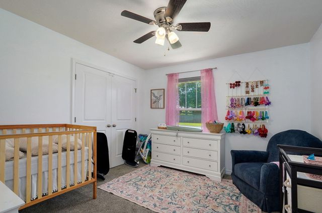 1349 E Stoneridge Street, Springfield, MO 65803