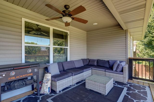 1349 E Stoneridge Street, Springfield, MO 65803