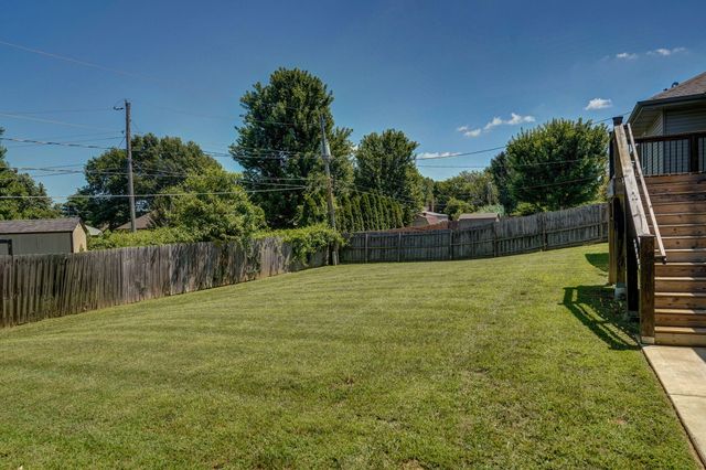 1349 E Stoneridge Street, Springfield, MO 65803