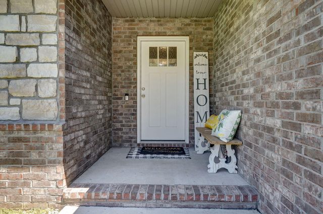 1349 E Stoneridge Street, Springfield, MO 65803