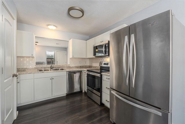 1845 River Crossing CIR C, Austin, TX 78741