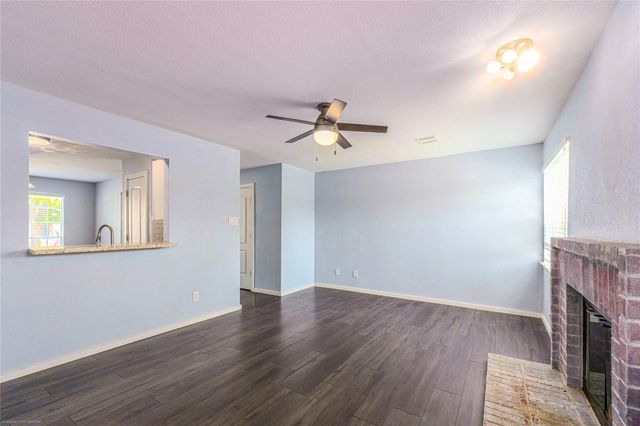 1845 River Crossing CIR C, Austin, TX 78741