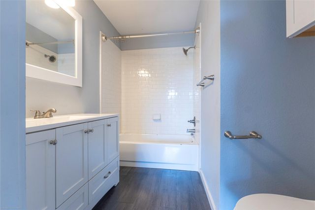 1845 River Crossing CIR C, Austin, TX 78741