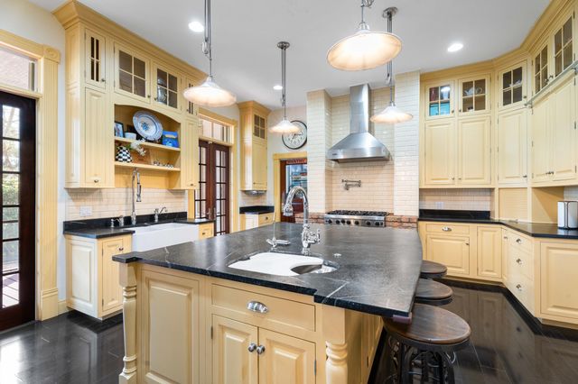 2515 N Indian River Drive, Fort Pierce, FL 34946