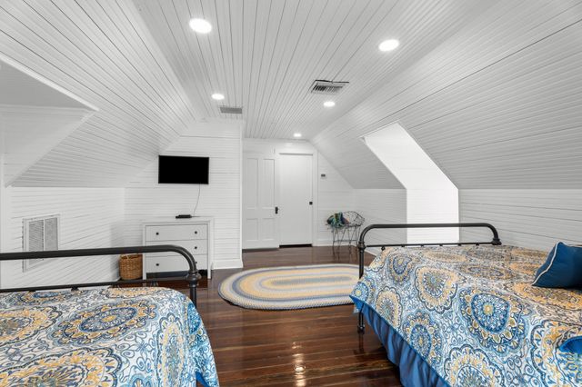 2515 N Indian River Drive, Fort Pierce, FL 34946