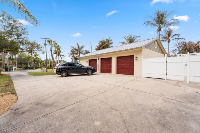 2515 N Indian River Drive, Fort Pierce, FL 34946