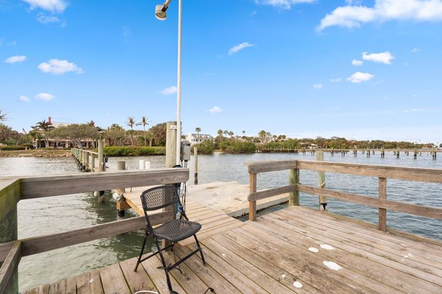 2515 N Indian River Drive, Fort Pierce, FL 34946