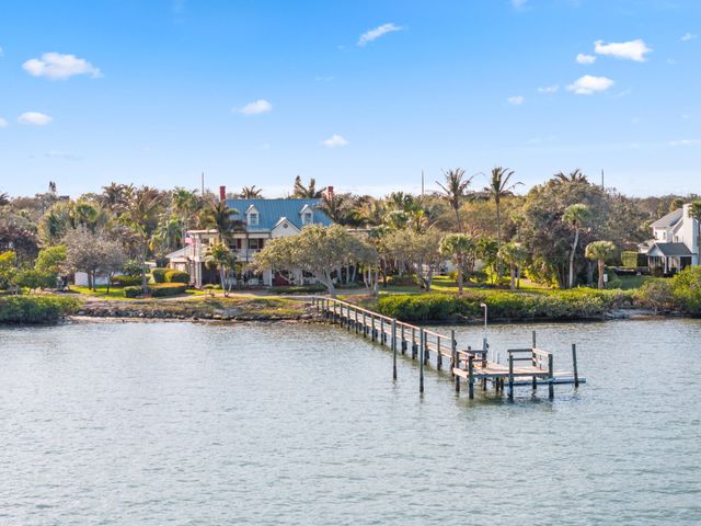 2515 N Indian River Drive, Fort Pierce, FL 34946