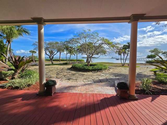 2515 N Indian River Drive, Fort Pierce, FL 34946