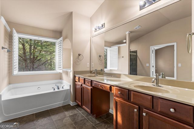 1005 Chalbury Way, Alpharetta, GA 30004