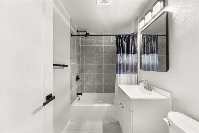 5723 N Loma Dr, Spokane, WA 99205