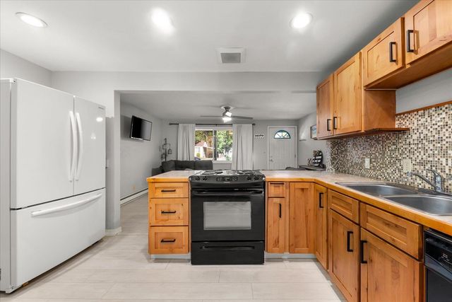 5723 N Loma Dr, Spokane, WA 99205