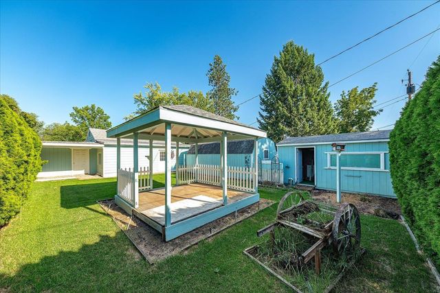 5723 N Loma Dr, Spokane, WA 99205