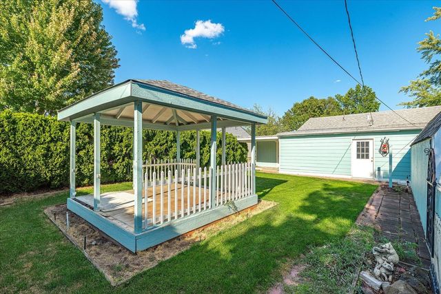 5723 N Loma Dr, Spokane, WA 99205