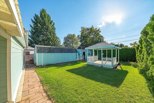 5723 N Loma Dr, Spokane, WA 99205