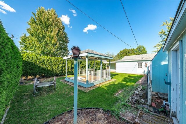 5723 N Loma Dr, Spokane, WA 99205