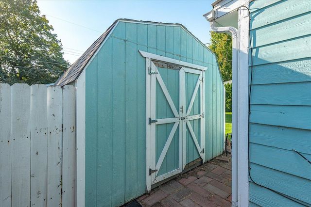 5723 N Loma Dr, Spokane, WA 99205