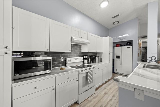 1335 15TH STREET, Palm Harbor, FL 34683