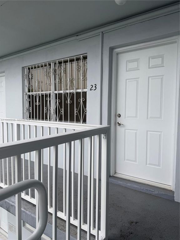 4550 SW 67th Ave 23, Miami, FL 33155