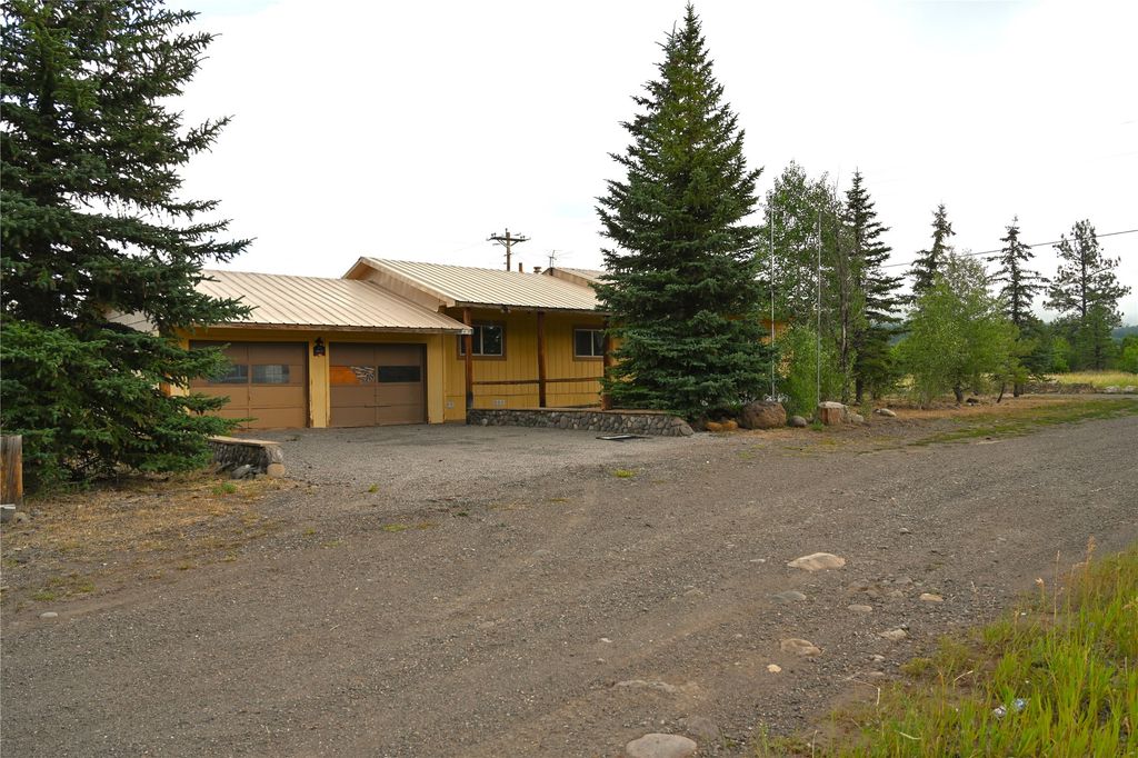 103 Pinon Dr, Chama, NM 87520