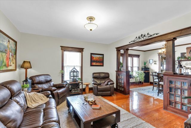 105 S Division Street, Mahomet, IL 61853