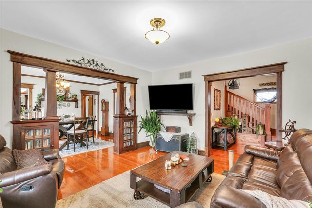 105 S Division Street, Mahomet, IL 61853