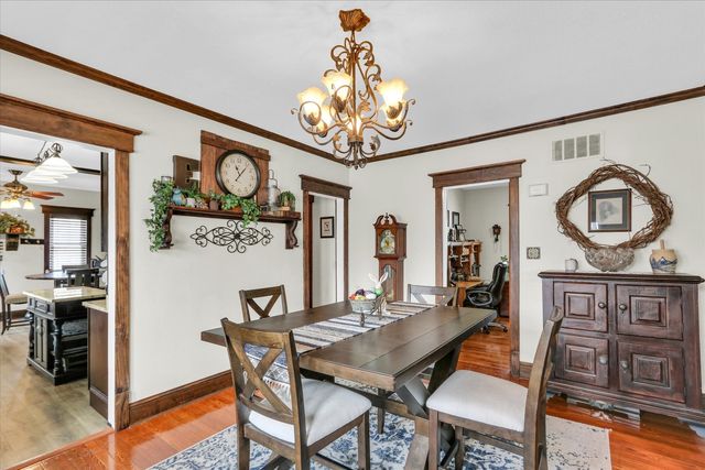 105 S Division Street, Mahomet, IL 61853