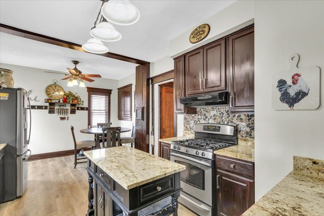 105 S Division Street, Mahomet, IL 61853